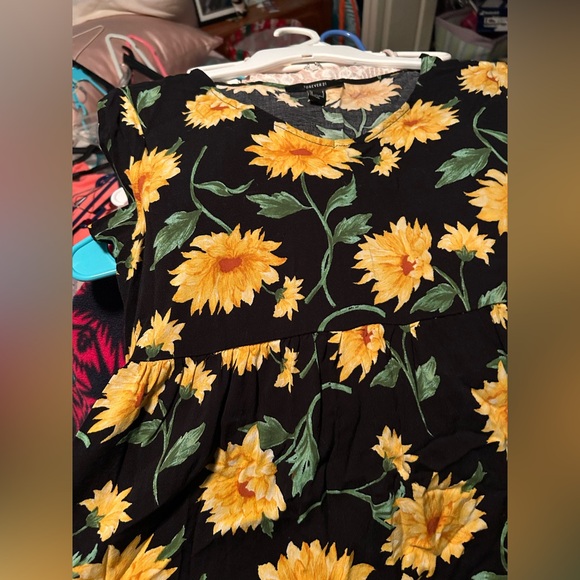 🌼🌻🌼🌻Sundress from Forever 21 - Picture 2 of 5